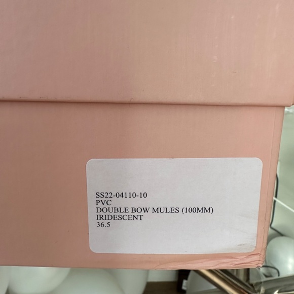 MACH & MACH Double Bow Holographic Mules / Heels - Picture 11 of 15